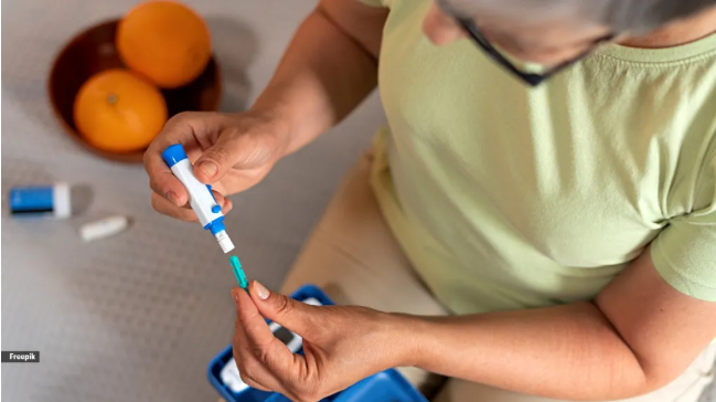 Severe Low Blood Sugar Can Quickly Become a Medical Emergency in Older Adults